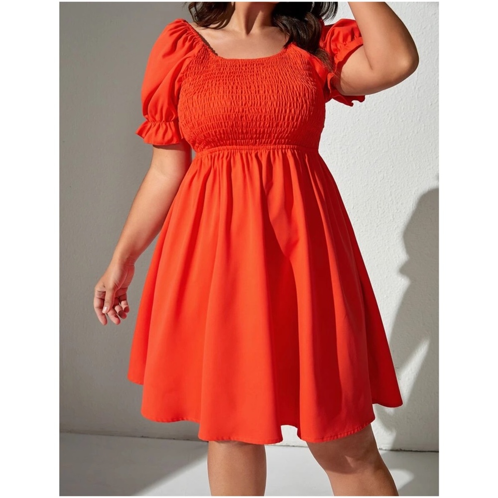 Plus Cut out Solid Mini Dress - Picture 5 of 8